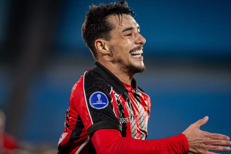 Sport desiste de Claudinho