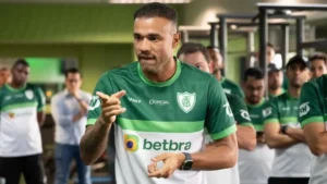 Sport de olho em Roger Silva
