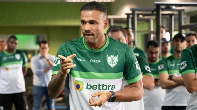 Sport de olho em Roger Silva